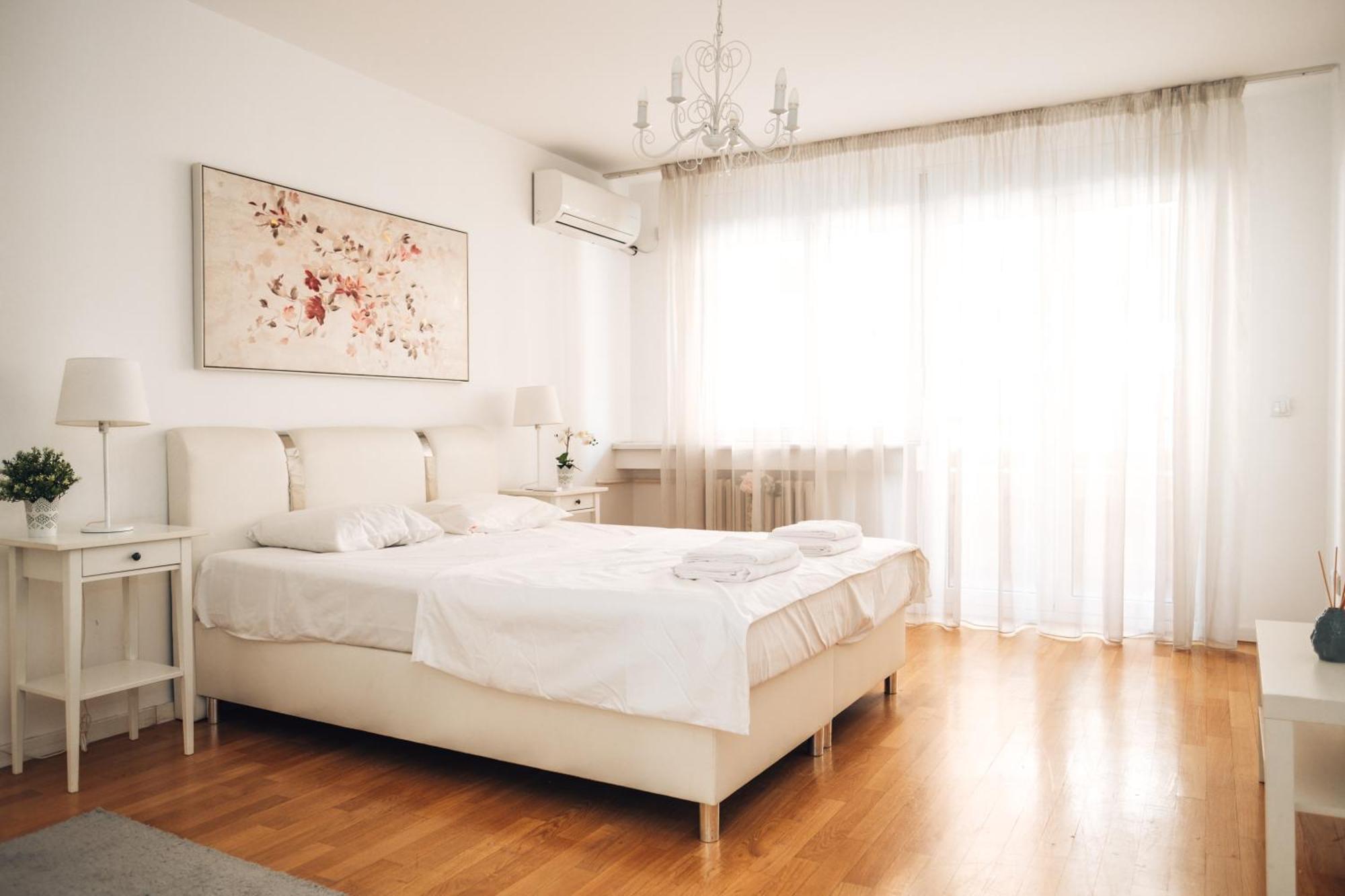 Crown Central Three Bedroom Apartment Βελιγράδι Εξωτερικό φωτογραφία