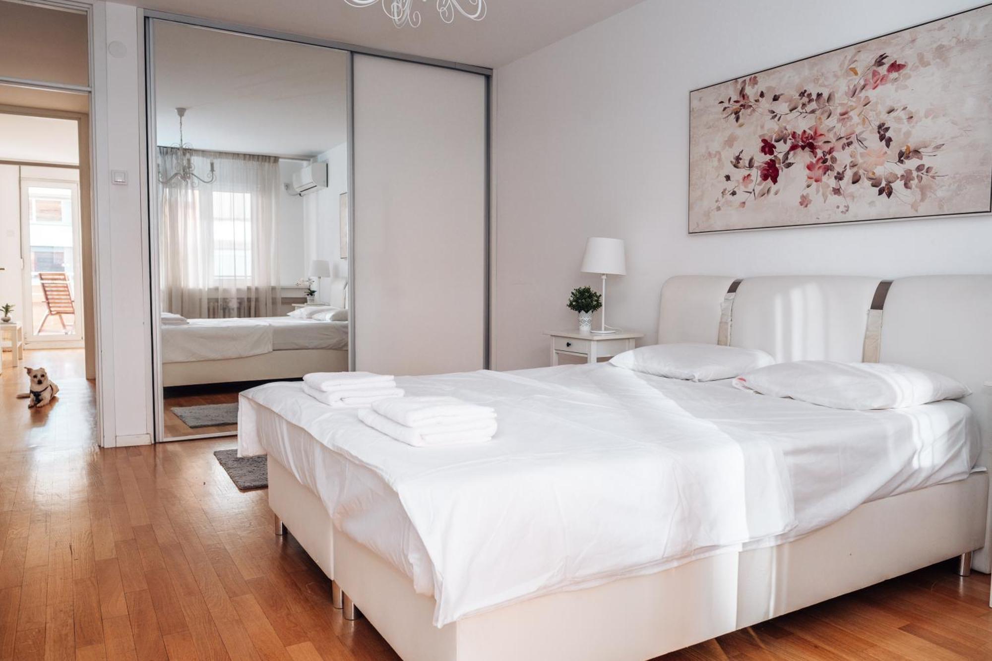 Crown Central Three Bedroom Apartment Βελιγράδι Εξωτερικό φωτογραφία