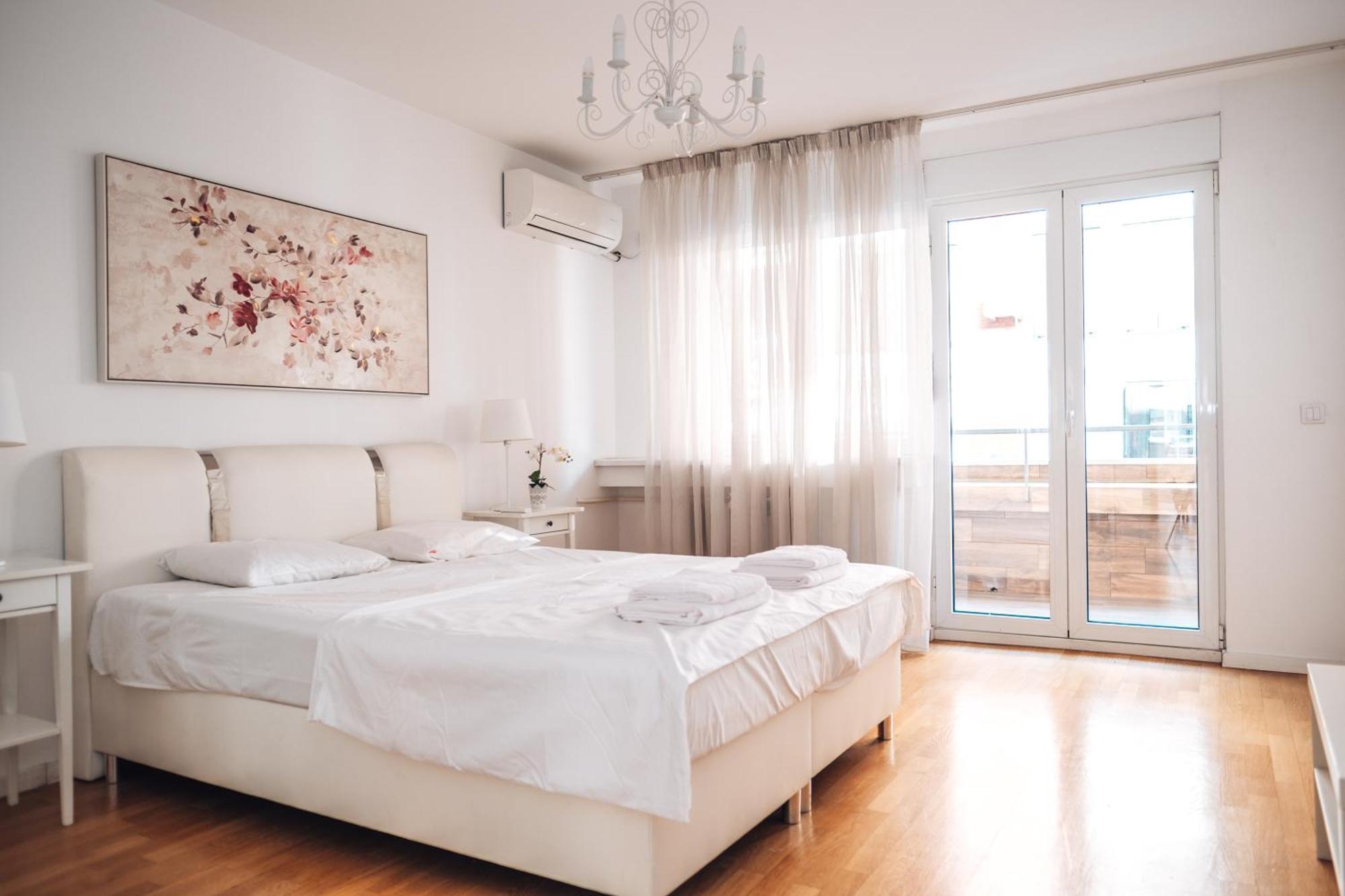 Crown Central Three Bedroom Apartment Βελιγράδι Εξωτερικό φωτογραφία