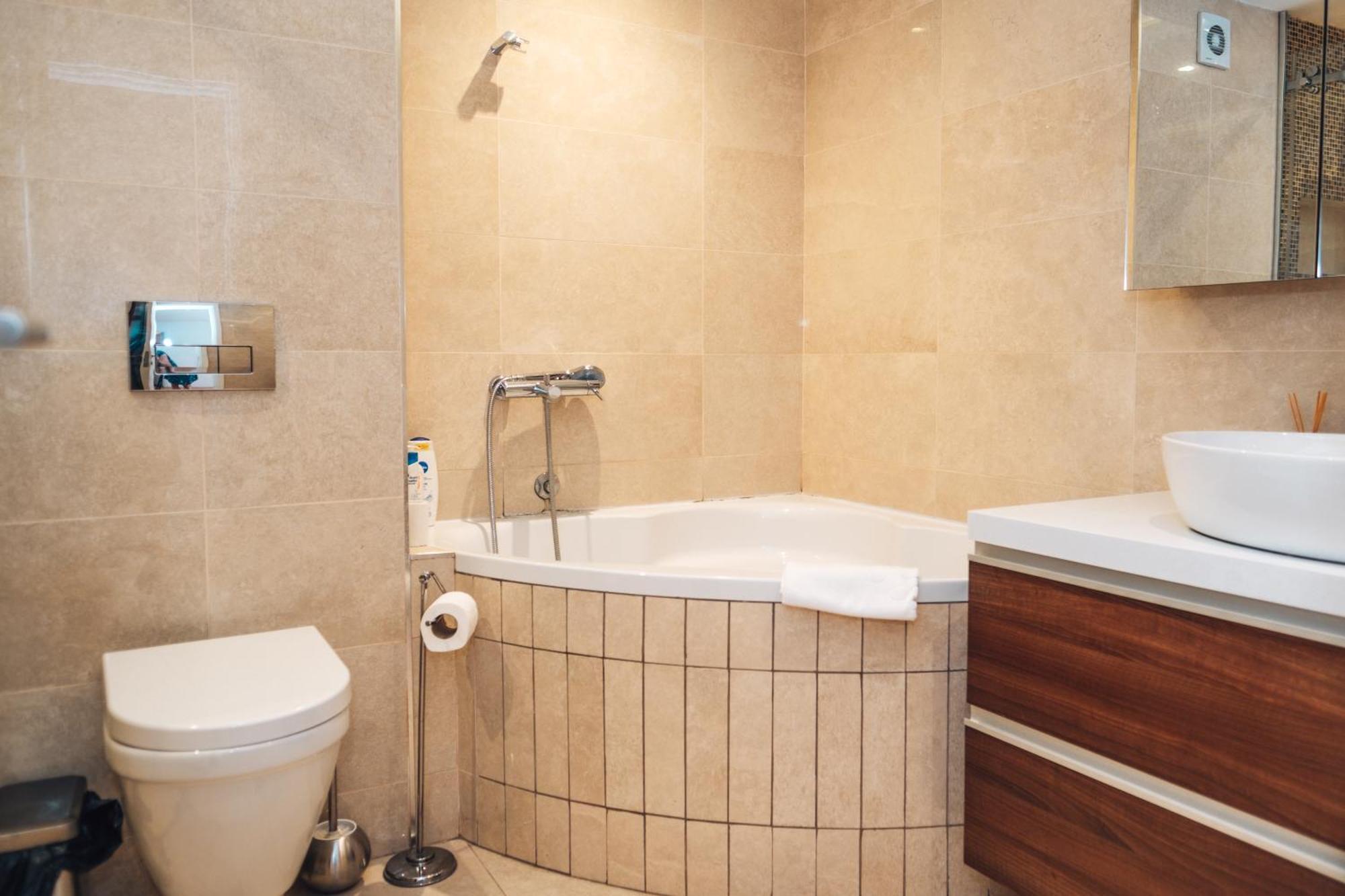 Crown Central Three Bedroom Apartment Βελιγράδι Εξωτερικό φωτογραφία