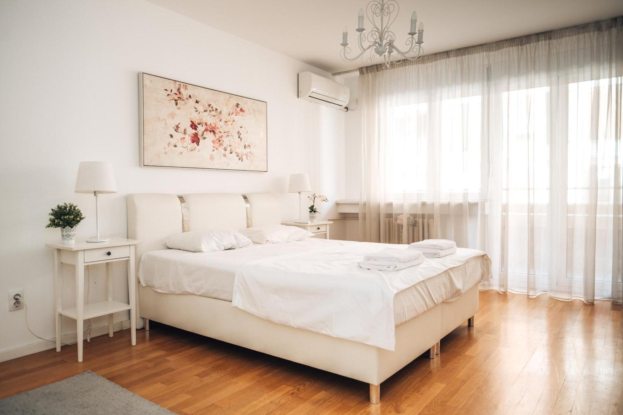 Crown Central Three Bedroom Apartment Βελιγράδι Εξωτερικό φωτογραφία